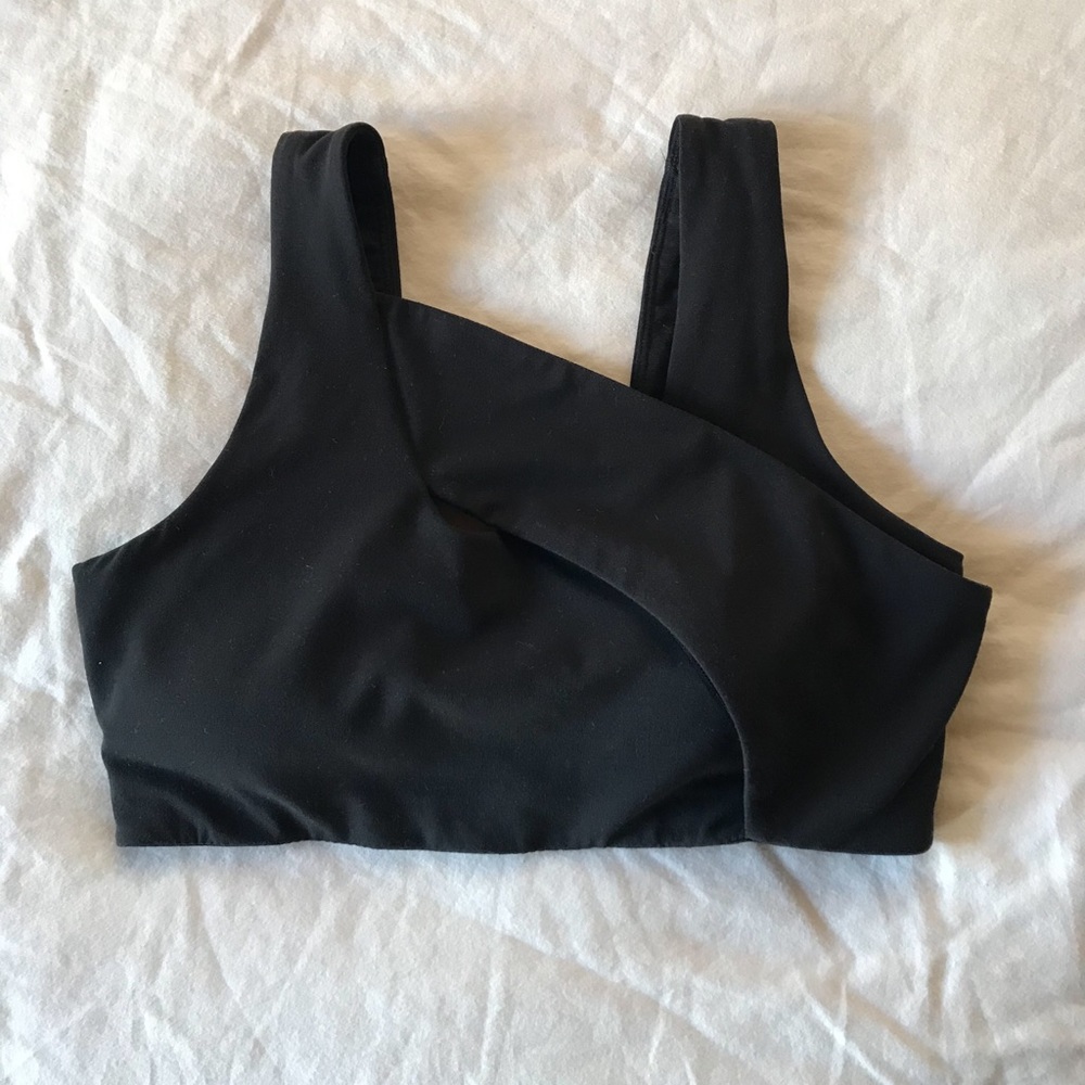 Lululemon Nulu Cross- Front Yoga Bra